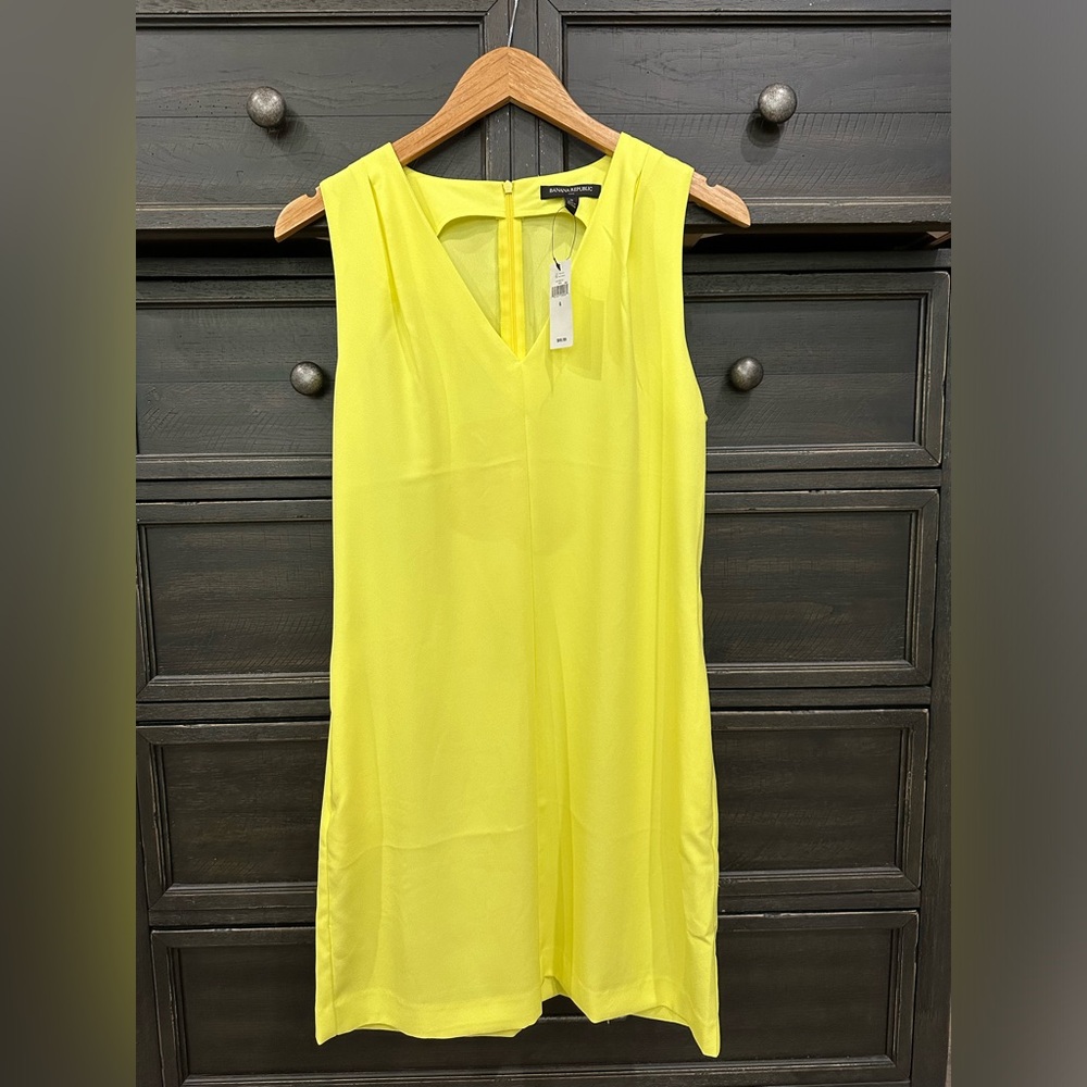 Never worn so time to sell. Great dress for brunch or dinner date.
